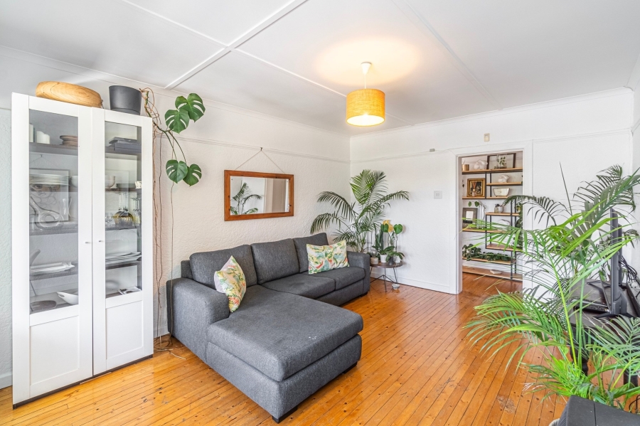 2 Bedroom Property for Sale in Vredehoek Western Cape